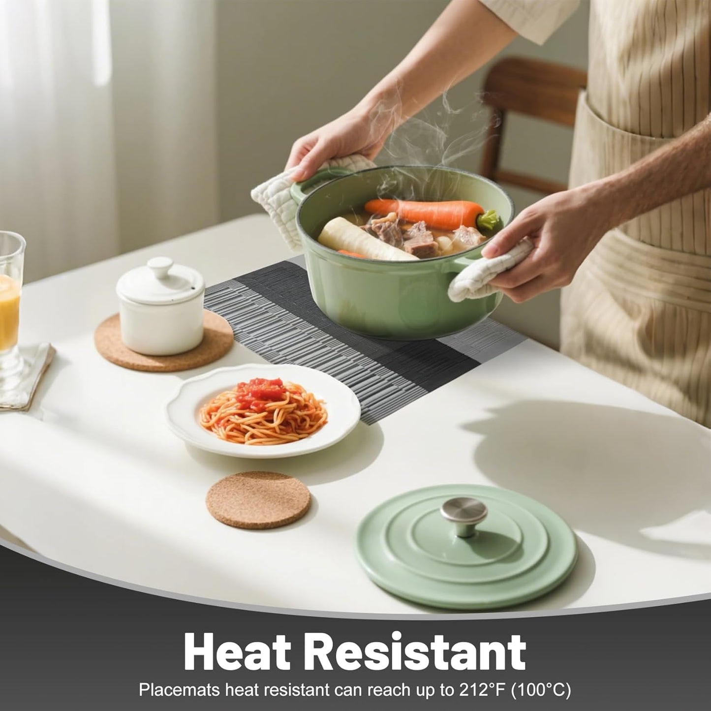 Placemats Set of 6，Non-Slip PVC Weave Table Mats Easy to Clean，Heat Resistant Place Mats for Kitchen Dining Table Decoration Indoor Outdoor，Black Gray