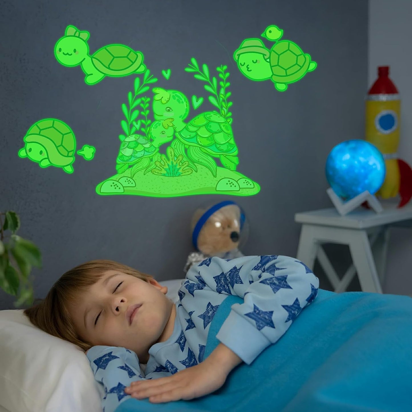 Glow in The Dark Sea Turtle Stickers, 31 PCS Glowing Luminous Ocean Turtles Wall Decals Turtle Ceiling Stickers for Kids Boys Girls Bedroom Nursery Playroom Party Room Decor