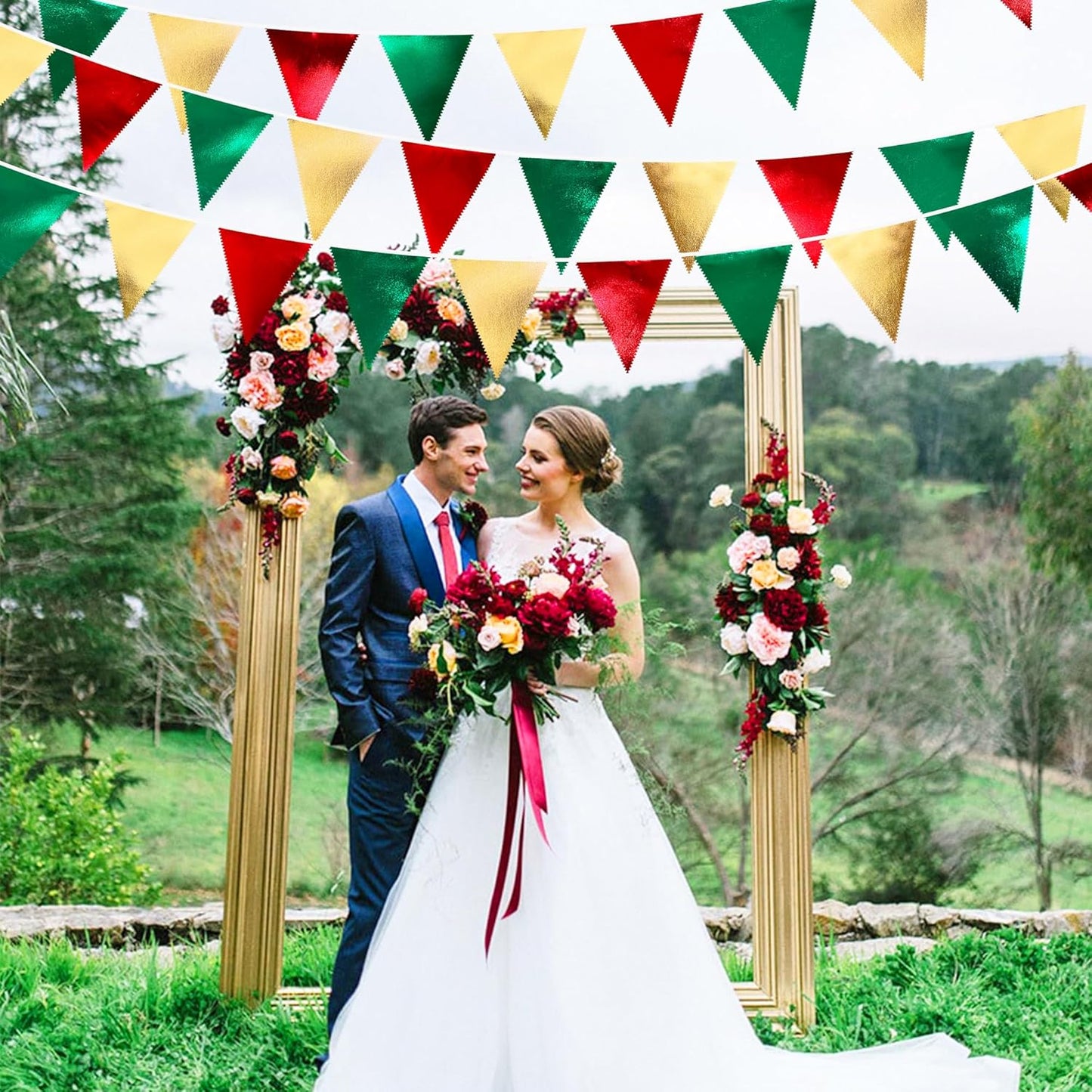 Christmas Party Decorations Triangle Pennant Banner Flag Red Green Gold Metallic Fabric Bunting Garland for Xmas Holiday Wedding Bridal Shower Birthday Bachelorette Graduation New Year Party Supplies